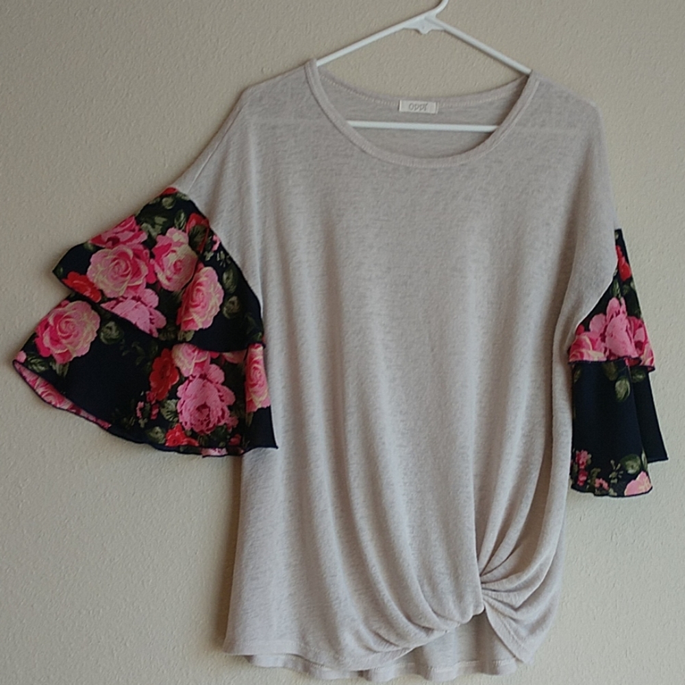 Floral Ruffle Sleeve Knotted Front Shirt